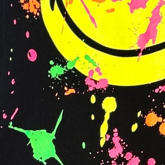 Popular Sports Happy Face Black Splatter T-Shirt Retro Y2K Graphic Fun Neon - Picture 2 of 4